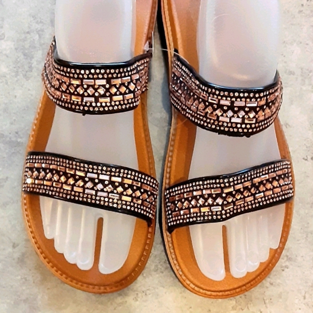 Open toe sandals